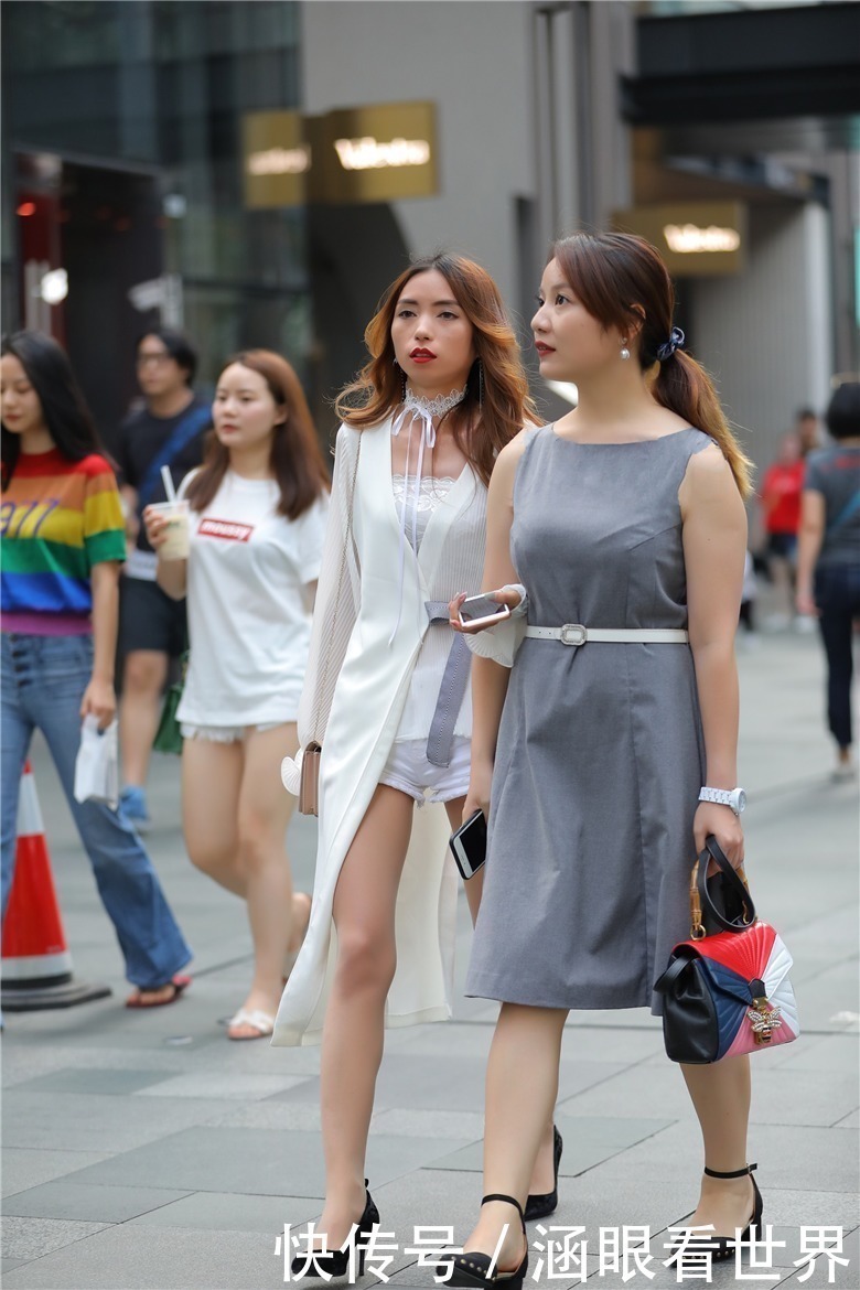 八月：奥色治郡